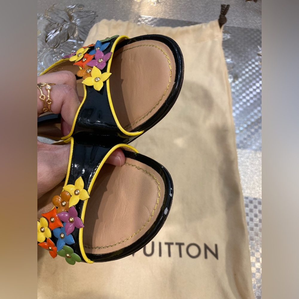 💯% Authentic Louis Vuitton sandals kitten heels - Picture 8 of 10